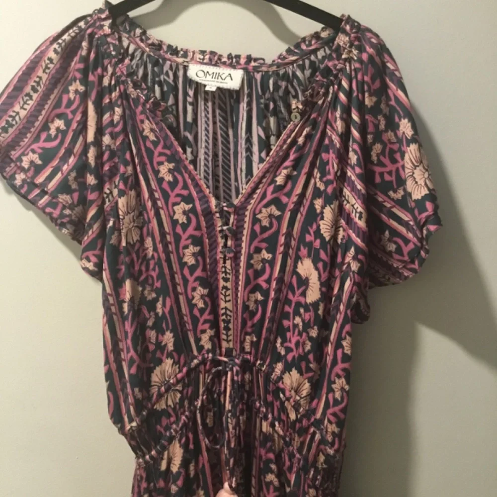 OMIKA DRESS - Picture 2 of 3